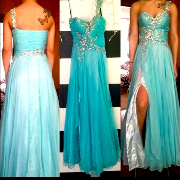 Alyce Paris formal size 2 - Picture 1 of 2